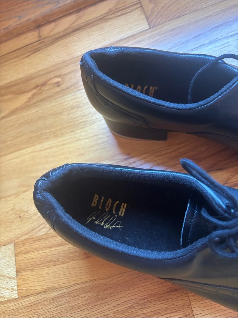 Bloch Black Leather-Look Lace-Up Tap Shoes (LIKE NEW)